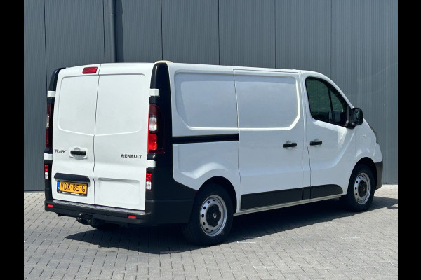 Renault Trafic 2.0 dCi 120 PK / L1H1 / 1e EIG. / INRICHTING / TREKHAAK / 2X SCHUIFDEUR / AIRCO / CRUISE / NAVI