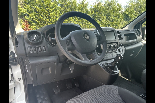 Renault Trafic 2.0 dCi 120 PK / L1H1 / 1e EIG. / INRICHTING / TREKHAAK / 2X SCHUIFDEUR / AIRCO / CRUISE / NAVI