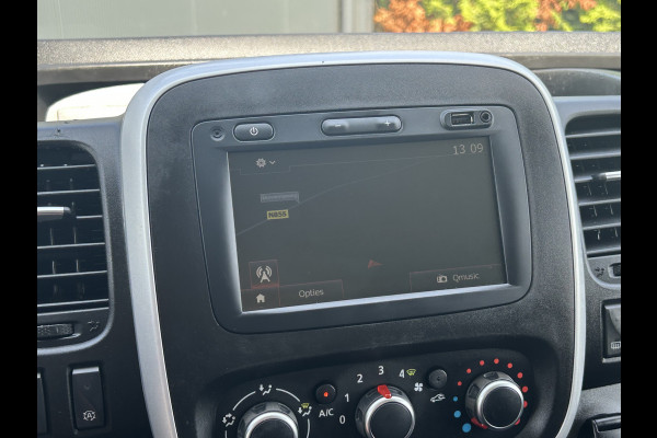Renault Trafic 2.0 dCi 120 PK / L1H1 / 1e EIG. / INRICHTING / TREKHAAK / 2X SCHUIFDEUR / AIRCO / CRUISE / NAVI