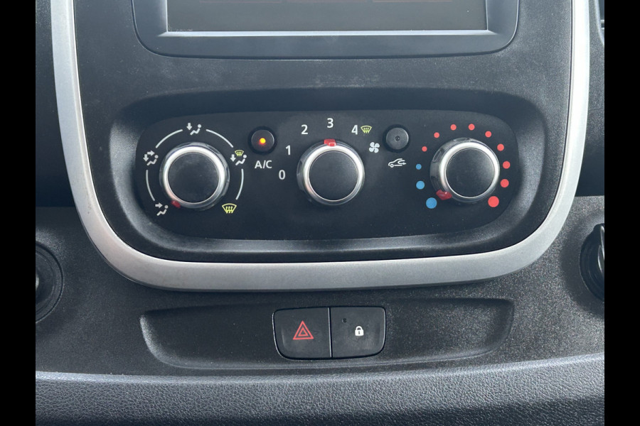 Renault Trafic 2.0 dCi 120 PK / L1H1 / 1e EIG. / INRICHTING / TREKHAAK / 2X SCHUIFDEUR / AIRCO / CRUISE / NAVI