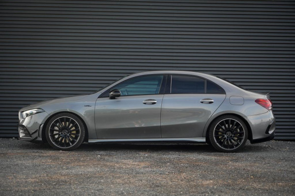 Mercedes-Benz A-Klasse AMG 35 4M / Memory / Rij-Assistentie / Night / Sfeerverlichting / Leder