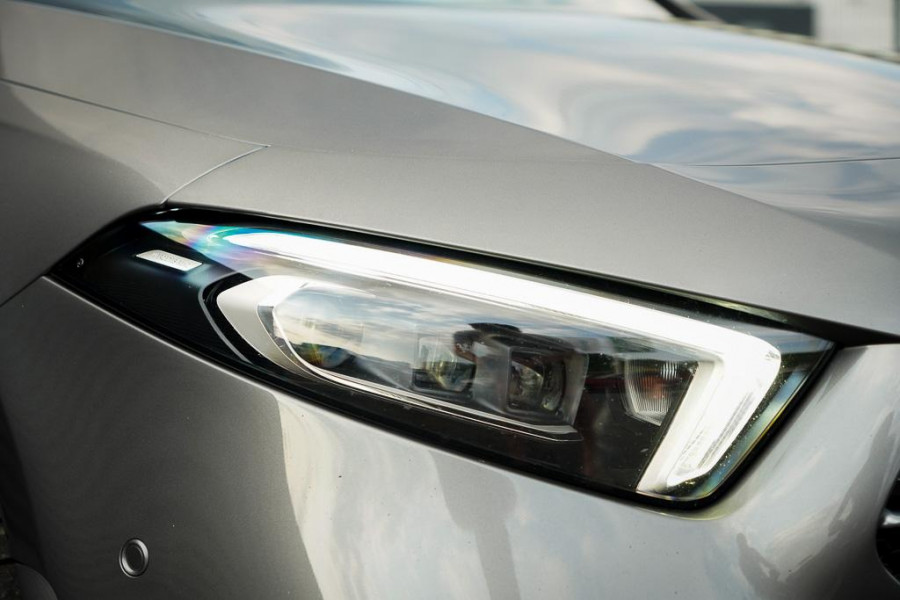 Mercedes-Benz A-Klasse AMG 35 4M / Memory / Rij-Assistentie / Night / Sfeerverlichting / Leder