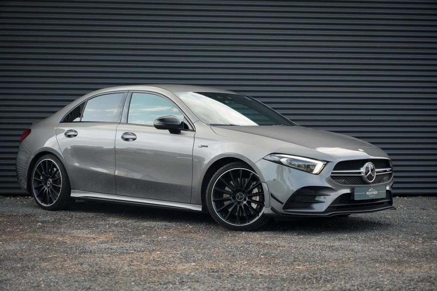 Mercedes-Benz A-Klasse AMG 35 4M / Memory / Rij-Assistentie / Night / Sfeerverlichting / Leder