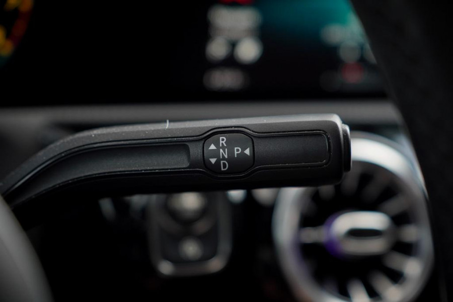 Mercedes-Benz A-Klasse AMG 35 4M / Memory / Rij-Assistentie / Night / Sfeerverlichting / Leder
