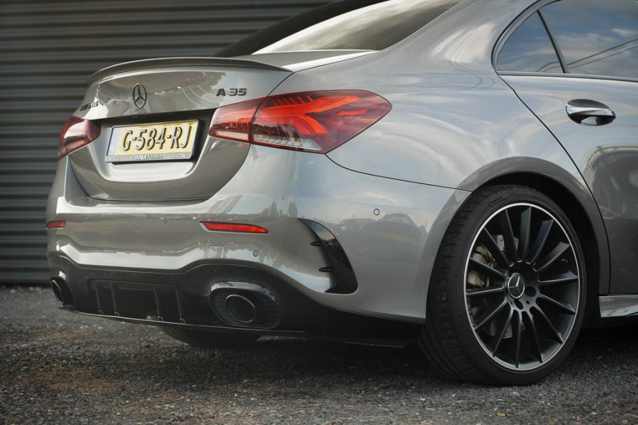 Mercedes-Benz A-Klasse AMG 35 4M / Memory / Rij-Assistentie / Night / Sfeerverlichting / Leder