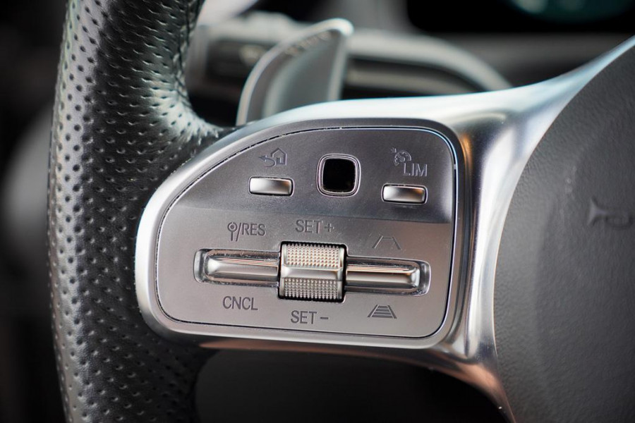 Mercedes-Benz A-Klasse AMG 35 4M / Memory / Rij-Assistentie / Night / Sfeerverlichting / Leder