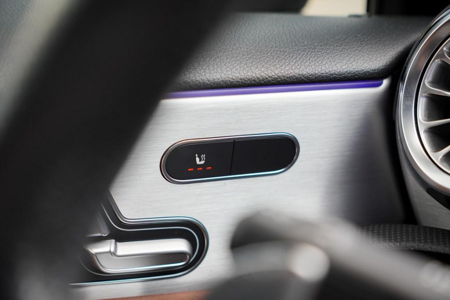 Mercedes-Benz A-Klasse AMG 35 4M / Memory / Rij-Assistentie / Night / Sfeerverlichting / Leder