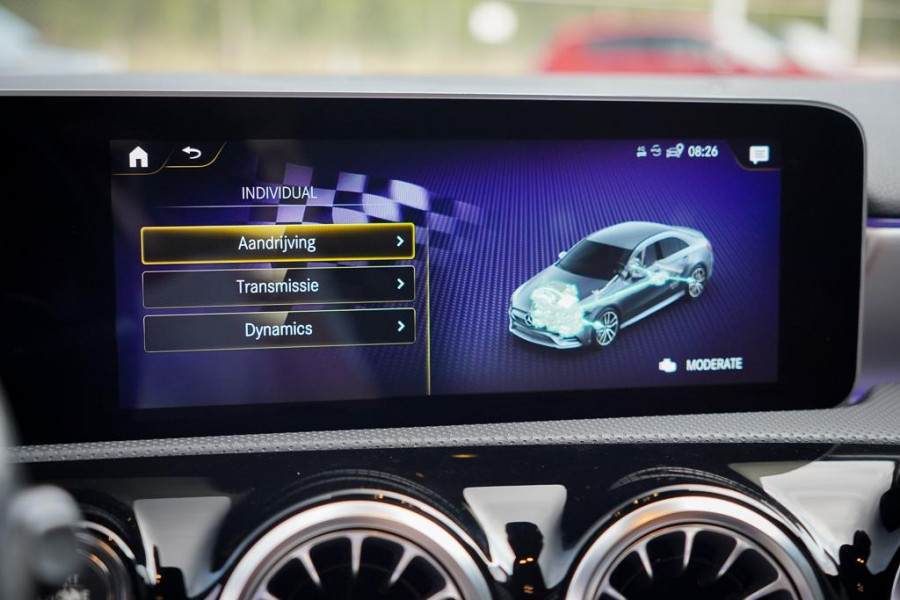 Mercedes-Benz A-Klasse AMG 35 4M / Memory / Rij-Assistentie / Night / Sfeerverlichting / Leder