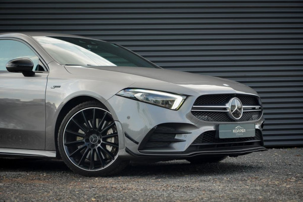 Mercedes-Benz A-Klasse AMG 35 4M / Memory / Rij-Assistentie / Night / Sfeerverlichting / Leder