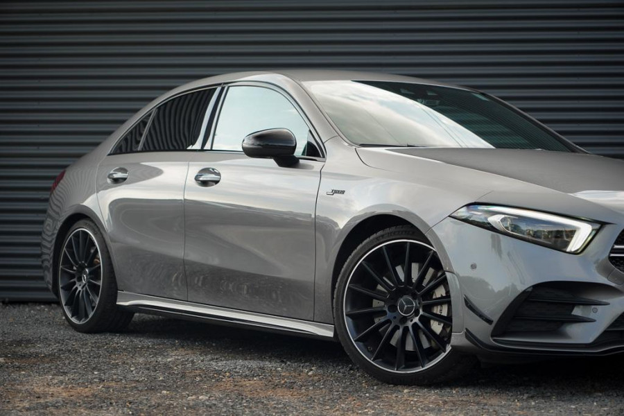 Mercedes-Benz A-Klasse AMG 35 4M / Memory / Rij-Assistentie / Night / Sfeerverlichting / Leder