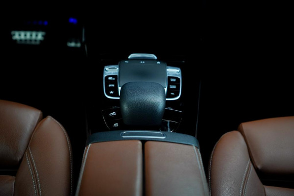 Mercedes-Benz A-Klasse AMG 35 4M / Memory / Rij-Assistentie / Night / Sfeerverlichting / Leder