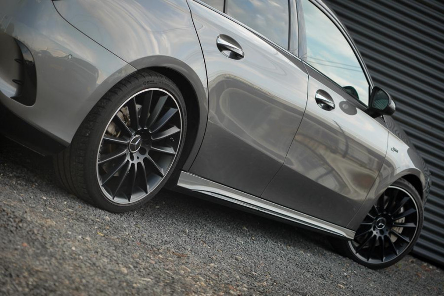 Mercedes-Benz A-Klasse AMG 35 4M / Memory / Rij-Assistentie / Night / Sfeerverlichting / Leder
