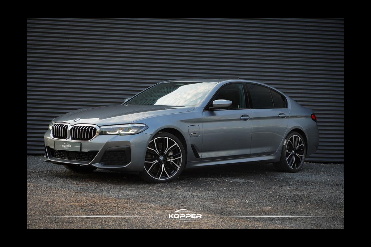 BMW 5 Serie 530e High Executive / M-Sport / Pano / Shadowline / Incl BTW / Adaptive Cruise