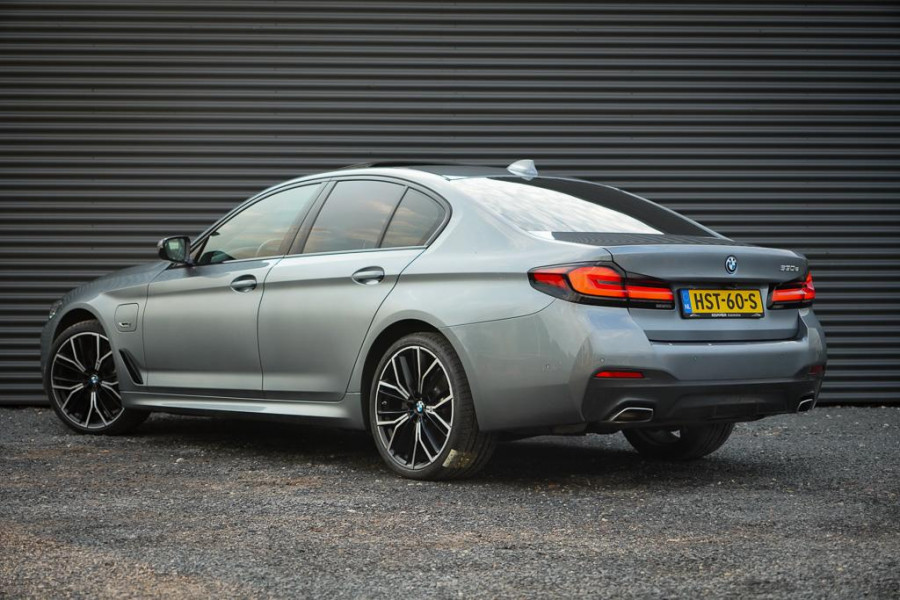 BMW 5 Serie 530e High Executive / M-Sport / Pano / Shadowline / Incl BTW / Adaptive Cruise
