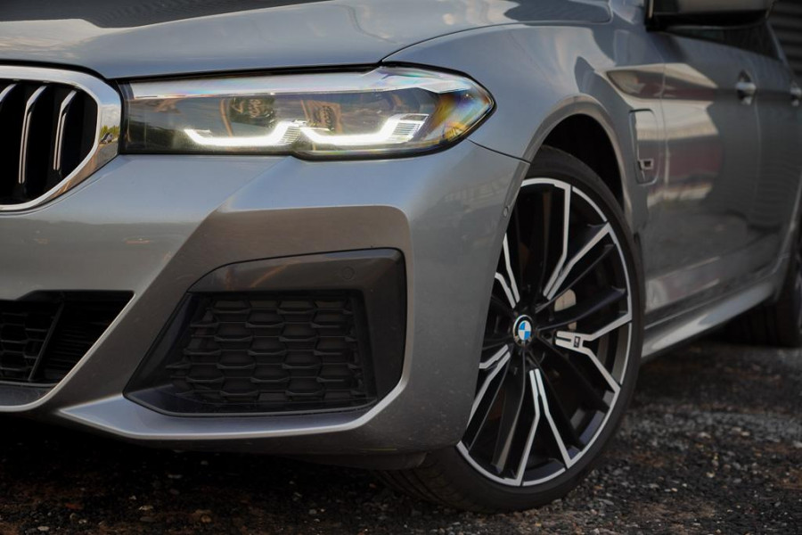 BMW 5 Serie 530e High Executive / M-Sport / Pano / Shadowline / Incl BTW / Adaptive Cruise