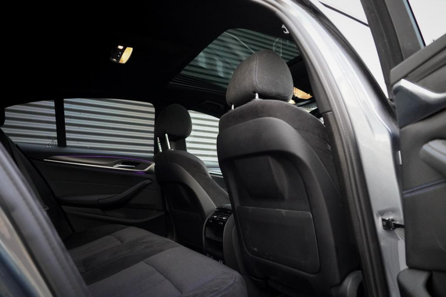 BMW 5 Serie 530e High Executive / M-Sport / Pano / Shadowline / Incl BTW / Adaptive Cruise
