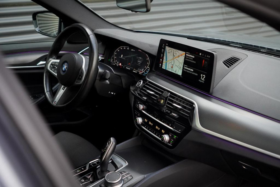BMW 5 Serie 530e High Executive / M-Sport / Pano / Shadowline / Incl BTW / Adaptive Cruise