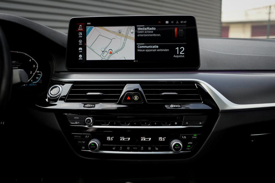 BMW 5 Serie 530e High Executive / M-Sport / Pano / Shadowline / Incl BTW / Adaptive Cruise