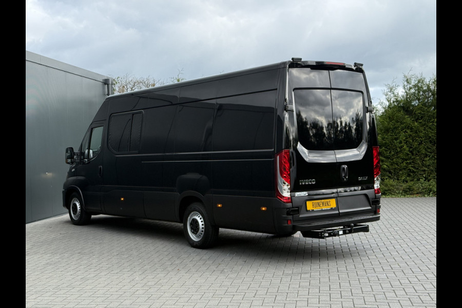 Iveco Daily 35S18 3.0 180 PK AUTOMAAT / DUBBELE CABINE / TREKHAAK / CAMERA / CRUISE / NAVI / 3500 KG AHG