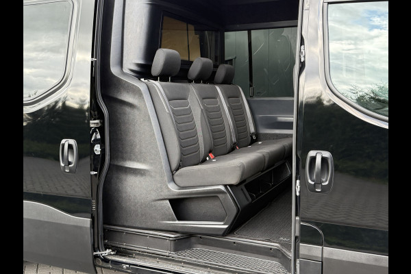 Iveco Daily 35S18 3.0 180 PK AUTOMAAT / DUBBELE CABINE / TREKHAAK / CAMERA / CRUISE / NAVI / 3500 KG AHG