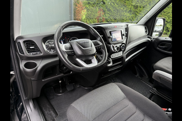 Iveco Daily 35S18 3.0 180 PK AUTOMAAT / DUBBELE CABINE / TREKHAAK / CAMERA / CRUISE / NAVI / 3500 KG AHG