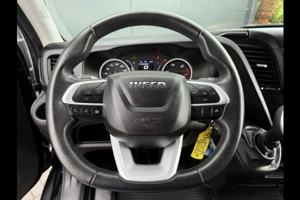 Iveco Daily 35S18 3.0 180 PK AUTOMAAT / DUBBELE CABINE / TREKHAAK / CAMERA / CRUISE / NAVI / 3500 KG AHG