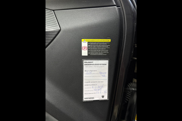Peugeot 2008 1.2 PureTech Blue Lease Allure