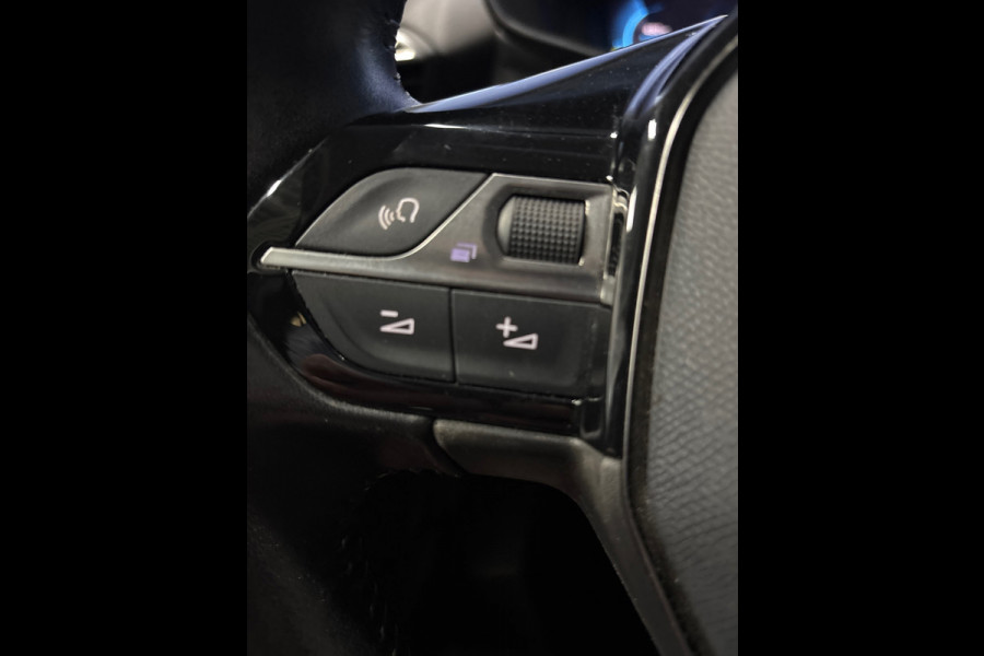 Peugeot 2008 1.2 PureTech Blue Lease Allure