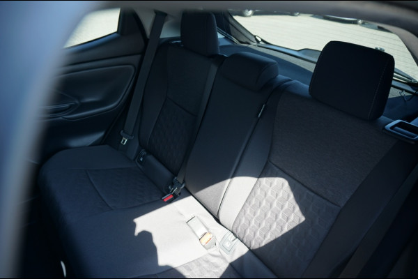 Toyota Yaris Hyb. 115PK Dynamic AUTOMAAT ADAPTIVE | CAMERA | CARPLAY | NIEUW!