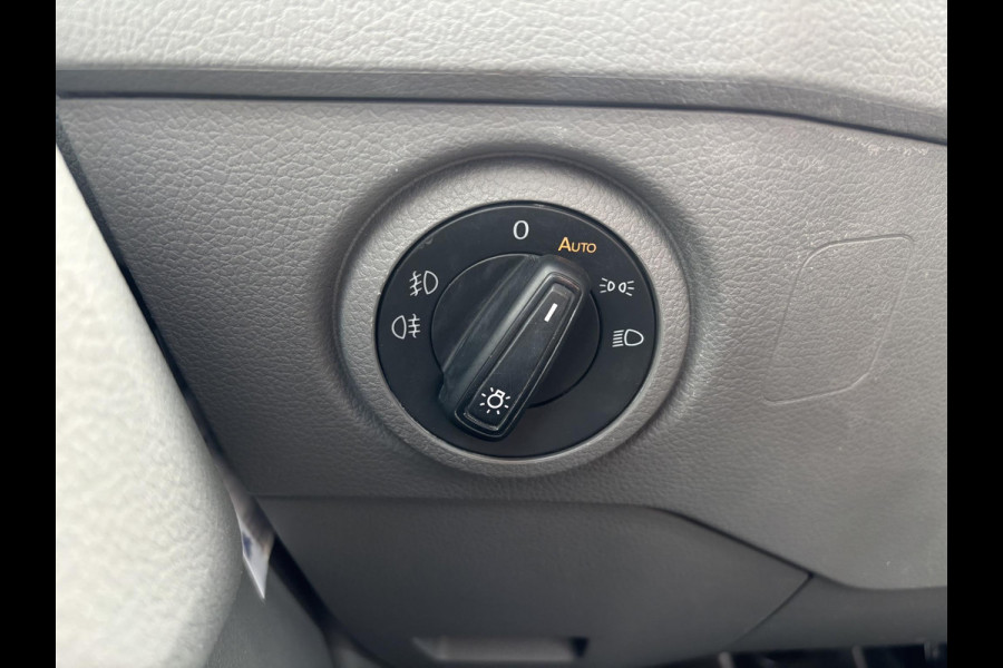 Volkswagen Crafter 2.0*L3H2*A/C*ACC*3000KG*HAAK*CAM*NAVI*3P*CARPLAY*