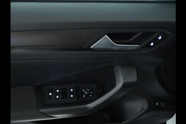 Volkswagen T-Roc 1.0 TSI Style Business NAVI | Carplay | Adaptive Cruise | PDC | Virtual cockpit