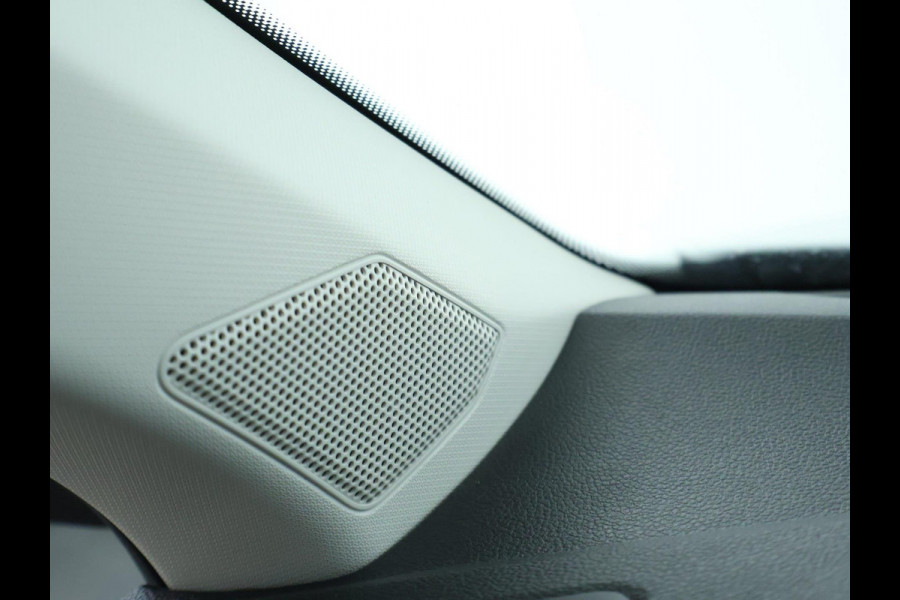 Volkswagen T-Roc 1.0 TSI Style Business NAVI | Carplay | Adaptive Cruise | PDC | Virtual cockpit