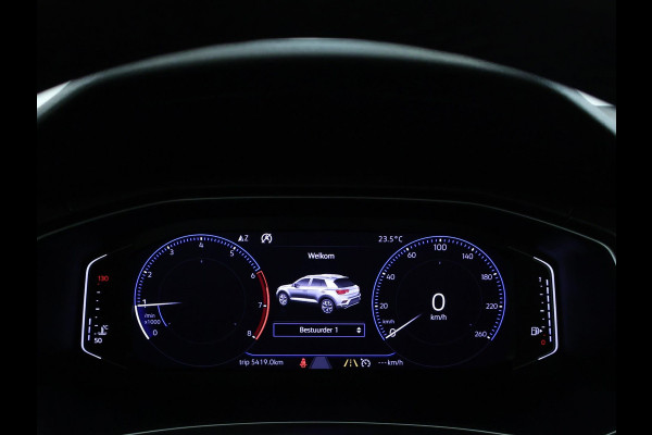 Volkswagen T-Roc 1.0 TSI Style Business NAVI | Carplay | Adaptive Cruise | PDC | Virtual cockpit