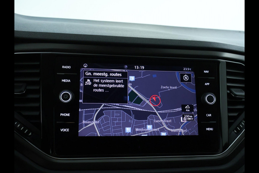 Volkswagen T-Roc 1.0 TSI Style Business NAVI | Carplay | Adaptive Cruise | PDC | Virtual cockpit