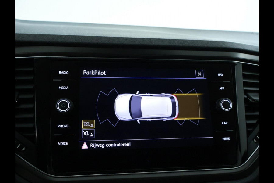 Volkswagen T-Roc 1.0 TSI Style Business NAVI | Carplay | Adaptive Cruise | PDC | Virtual cockpit