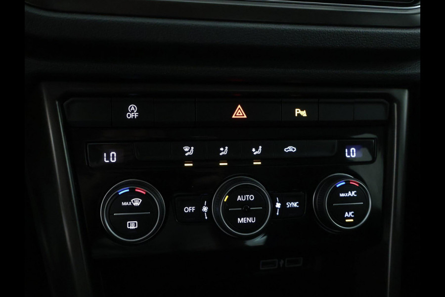 Volkswagen T-Roc 1.0 TSI Style Business NAVI | Carplay | Adaptive Cruise | PDC | Virtual cockpit