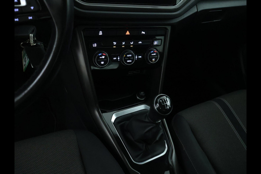 Volkswagen T-Roc 1.0 TSI Style Business NAVI | Carplay | Adaptive Cruise | PDC | Virtual cockpit