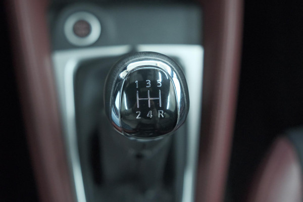 Nissan Micra 1.0 IG-T N-Style | Camera | Apple Carplay | Parkeersensoren | Stoelverwarming