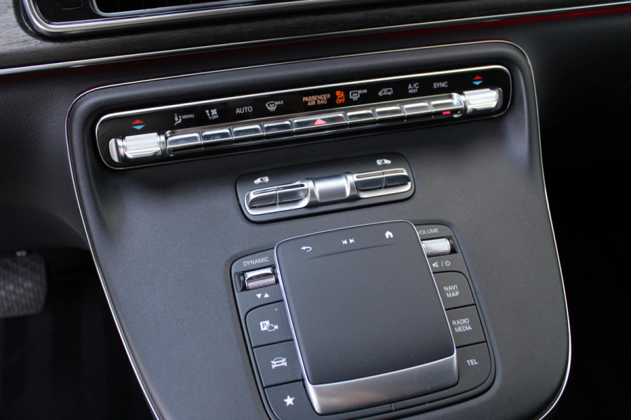 Mercedes-Benz V-Klasse 220d / Lang / DC / New Model / 2x Elec Schuifdeur / Night Pakket / Camera / NIEUWSTAAT