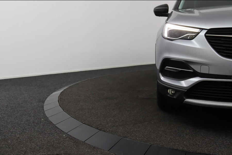 Opel Grandland X 1.2 Turbo*AUTOM*ECC*STOELVERW/KOEL*CARPLAY*COMF.AC