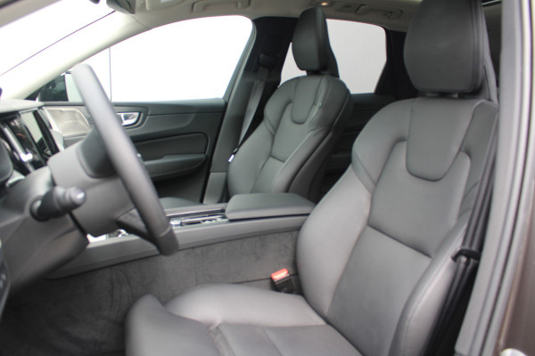 Volvo XC60 T6 350PK AWD Plus Dark | Trekhaak | 360 Camera | H&K | Blis | ACC | Leder | Pilot assist