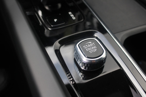 Volvo XC60 T6 350PK AWD Plus Dark | Trekhaak | 360 Camera | H&K | Blis | ACC | Leder | Pilot assist