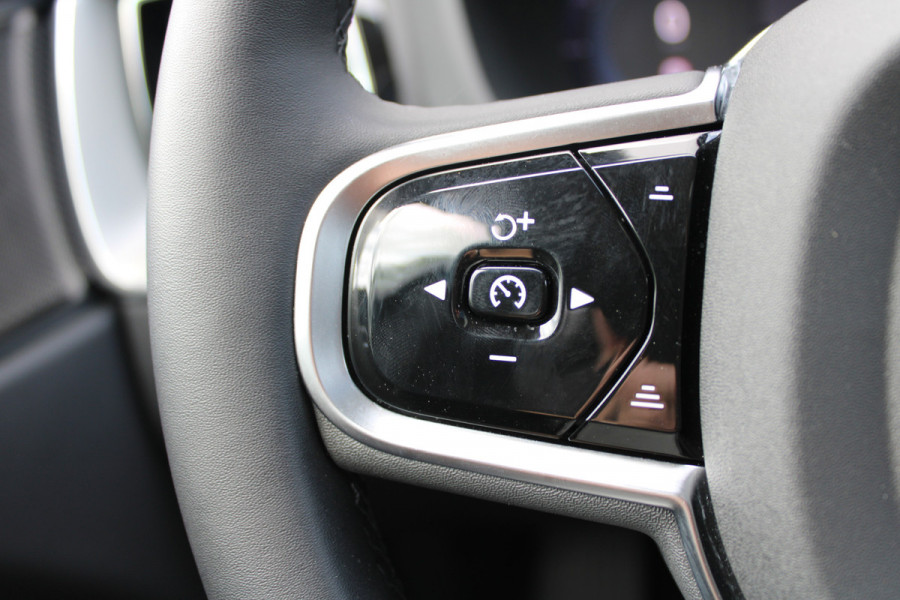 Volvo XC60 T6 350PK AWD Plus Dark | Trekhaak | 360 Camera | H&K | Blis | ACC | Leder | Pilot assist