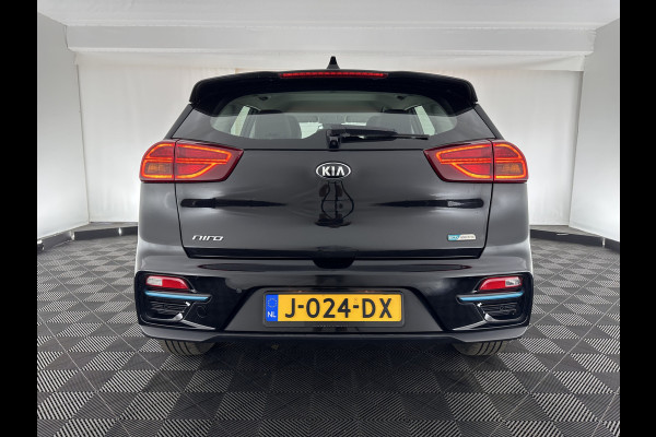 Kia e-Niro DynamicLine 64 kWh [ 3-Fase ] (INCL-BTW)  Aut. *LEATHER-FABRIC | NAVI-FULLMAP | AMBIENT-LIGHT | DAB+ | ADAPTIVE-CRUISE | CAMERA | HEATED-COMFORTSEATS | KEYLESS | DIGI-COCKPIT | SHIFT-PADDLES | CARPLAY | 17"ALU*