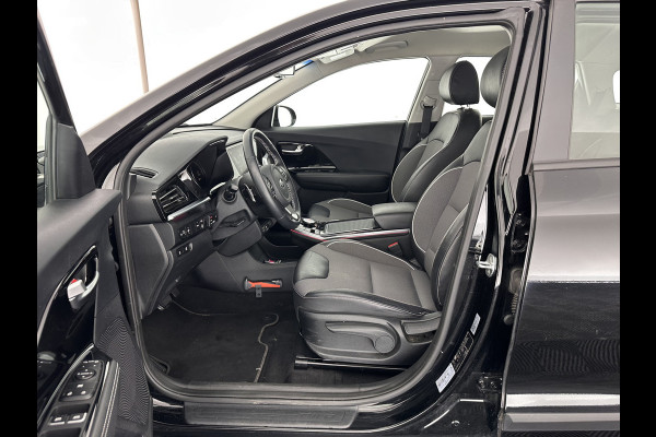 Kia e-Niro DynamicLine 64 kWh [ 3-Fase ] (INCL-BTW)  Aut. *LEATHER-FABRIC | NAVI-FULLMAP | AMBIENT-LIGHT | DAB+ | ADAPTIVE-CRUISE | CAMERA | HEATED-COMFORTSEATS | KEYLESS | DIGI-COCKPIT | SHIFT-PADDLES | CARPLAY | 17"ALU*