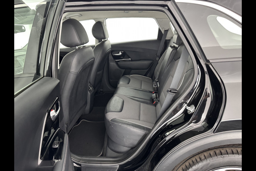 Kia e-Niro DynamicLine 64 kWh [ 3-Fase ] (INCL-BTW)  Aut. *LEATHER-FABRIC | NAVI-FULLMAP | AMBIENT-LIGHT | DAB+ | ADAPTIVE-CRUISE | CAMERA | HEATED-COMFORTSEATS | KEYLESS | DIGI-COCKPIT | SHIFT-PADDLES | CARPLAY | 17"ALU*