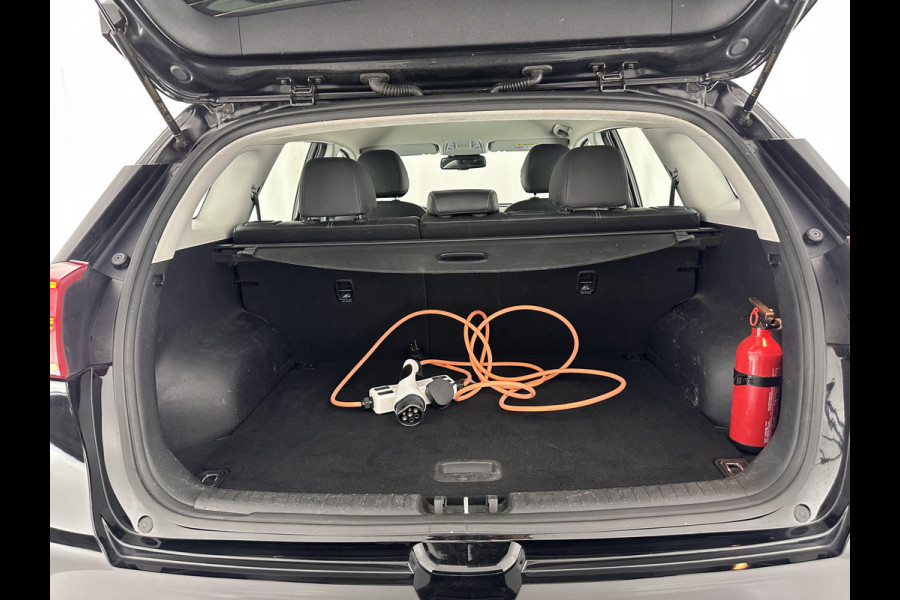 Kia e-Niro DynamicLine 64 kWh [ 3-Fase ] (INCL-BTW)  Aut. *LEATHER-FABRIC | NAVI-FULLMAP | AMBIENT-LIGHT | DAB+ | ADAPTIVE-CRUISE | CAMERA | HEATED-COMFORTSEATS | KEYLESS | DIGI-COCKPIT | SHIFT-PADDLES | CARPLAY | 17"ALU*