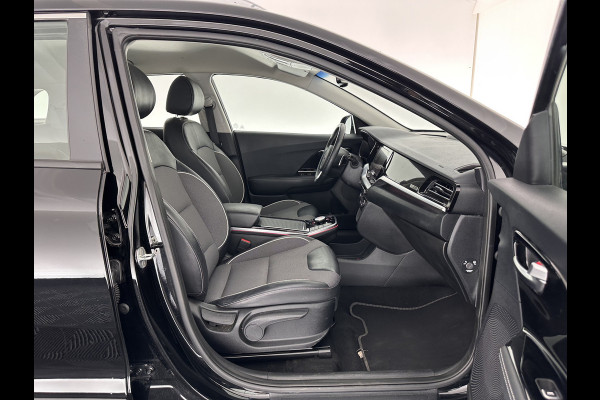 Kia e-Niro DynamicLine 64 kWh [ 3-Fase ] (INCL-BTW)  Aut. *LEATHER-FABRIC | NAVI-FULLMAP | AMBIENT-LIGHT | DAB+ | ADAPTIVE-CRUISE | CAMERA | HEATED-COMFORTSEATS | KEYLESS | DIGI-COCKPIT | SHIFT-PADDLES | CARPLAY | 17"ALU*