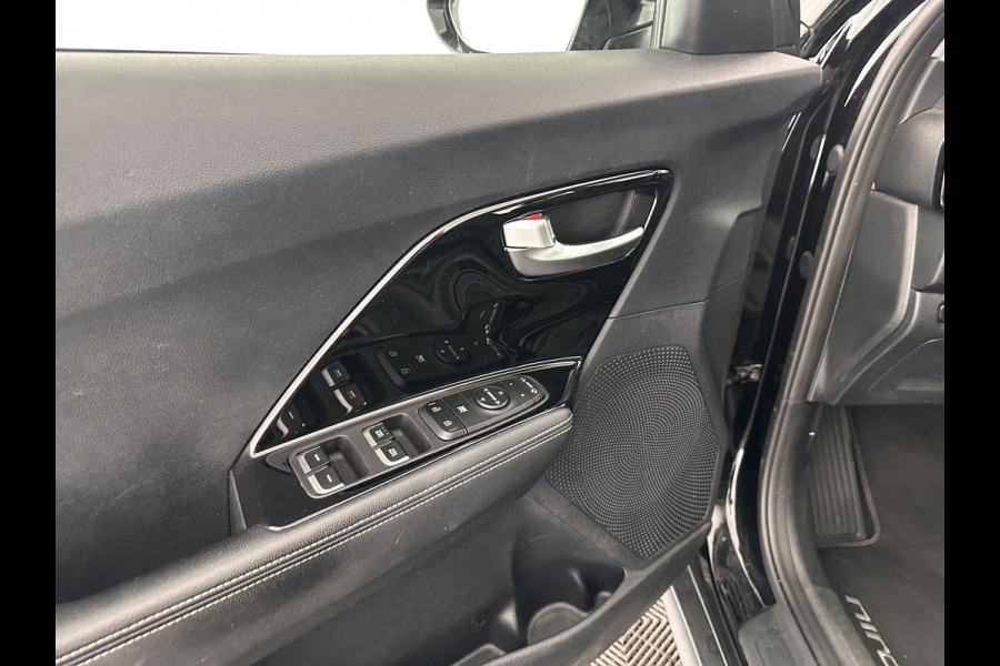 Kia e-Niro DynamicLine 64 kWh [ 3-Fase ] (INCL-BTW)  Aut. *LEATHER-FABRIC | NAVI-FULLMAP | AMBIENT-LIGHT | DAB+ | ADAPTIVE-CRUISE | CAMERA | HEATED-COMFORTSEATS | KEYLESS | DIGI-COCKPIT | SHIFT-PADDLES | CARPLAY | 17"ALU*
