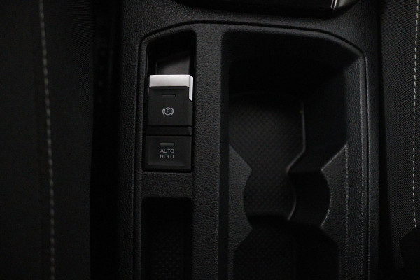 Volkswagen T-Roc 1.0 TSI Style (DIGITALE COCKPIT, PARKEERSENSOREN, CRUISE CONTROL ADAPTIEF, CARPLAY NAVIGATIE, NL-AUTO)